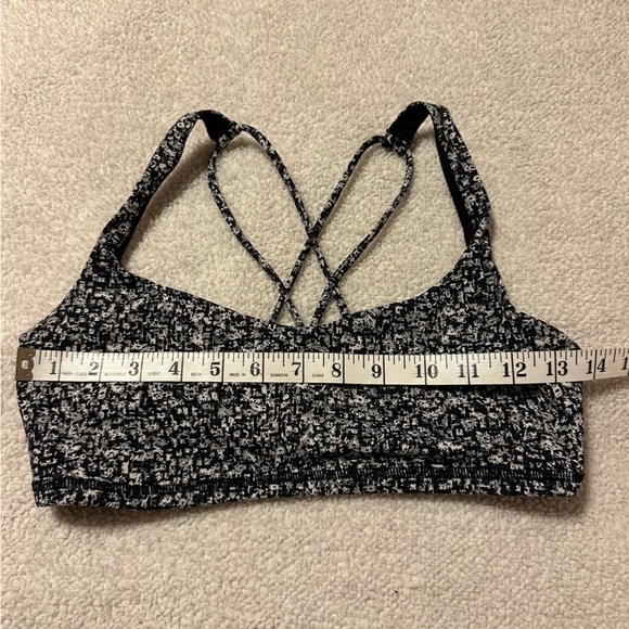 Lululemon Free To Be Sports Bra Daisy Dust Alpine White Black - Picture 2 of 8